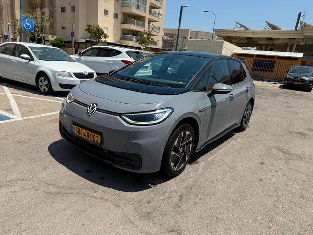 מודעת רכב פולקסווגן ID.3