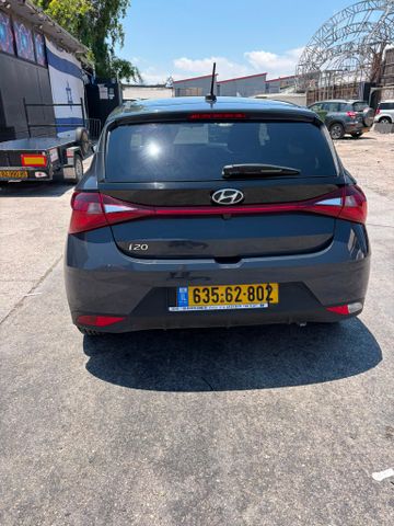 יונדאי i20