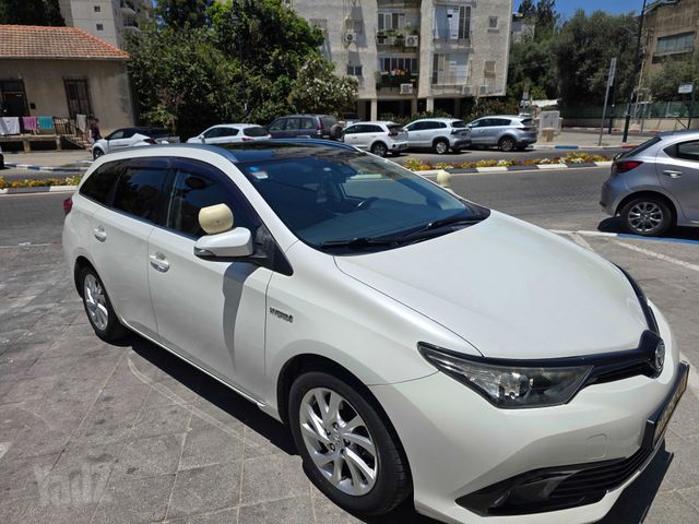 מודעת רכב טויוטה אוריס