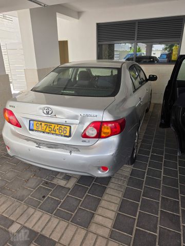 טויוטה קורולה