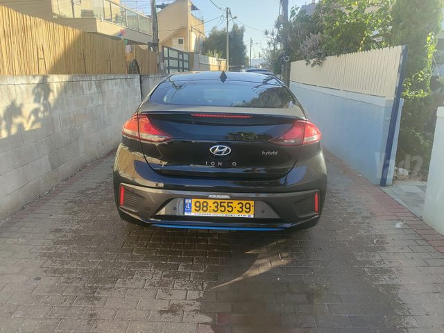 יונדאי איוניק