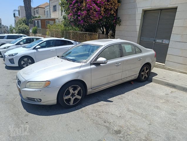 וולוו S80