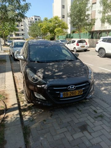 יונדאי i30