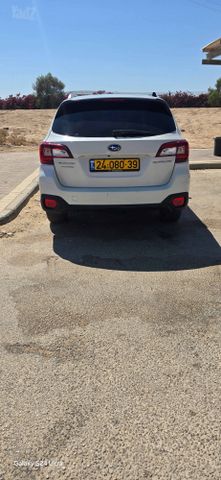 סובארו אאוטבק