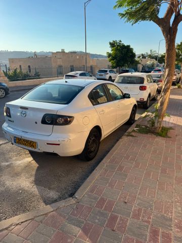 מודעת רכב מאזדה 3