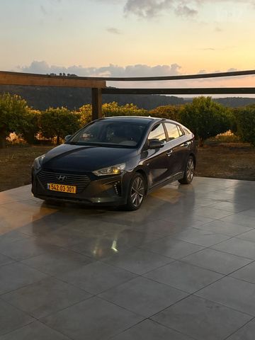 יונדאי איוניק