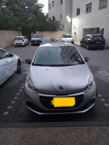 פיג'ו 208