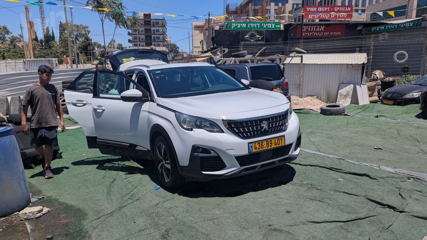 פיג'ו 3008