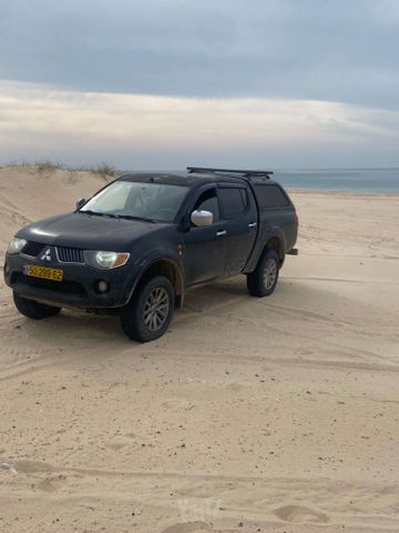 מיצובישי טרייטון / L200