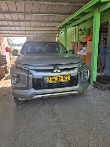 מיצובישי טרייטון / L200