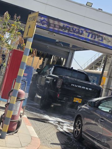 ג'י.אם.סי האמר EV