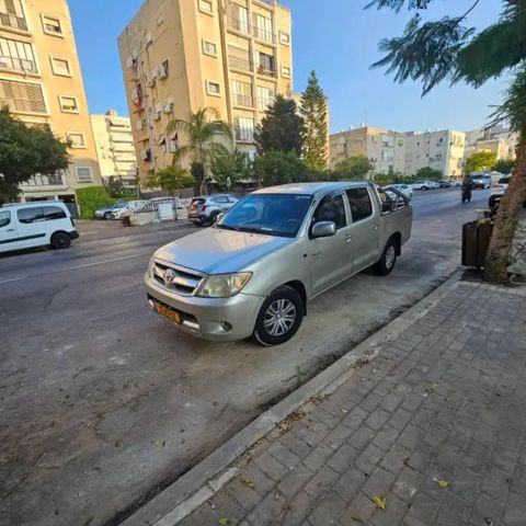 טויוטה היילקס ויגו