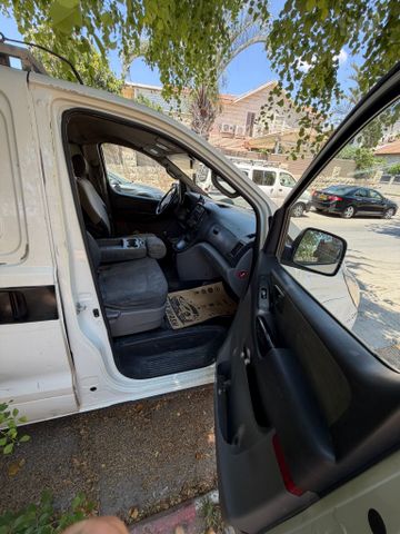 יונדאי H-1 / i800