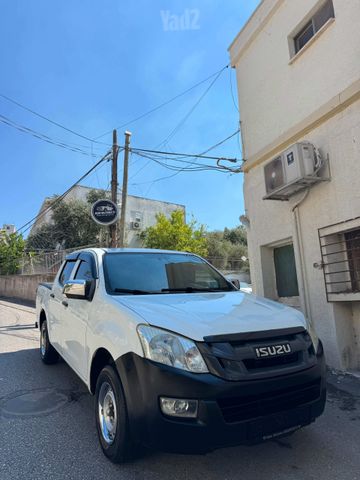 איסוזו די-מקס
