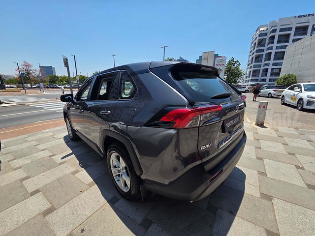 טויוטה RAV4