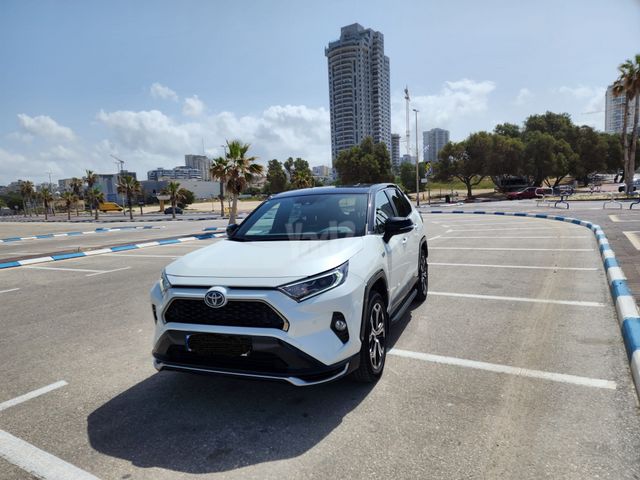 טויוטה RAV4