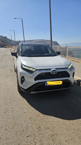 טויוטה RAV4