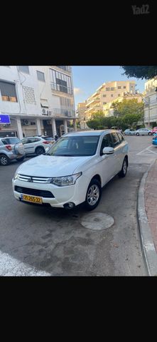 מיצובישי אאוטלנדר