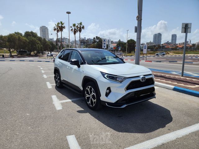 טויוטה RAV4