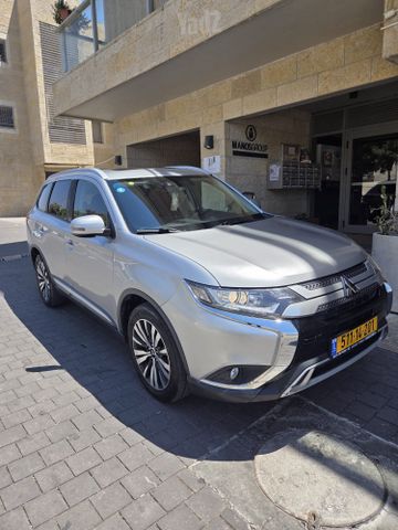מיצובישי אאוטלנדר