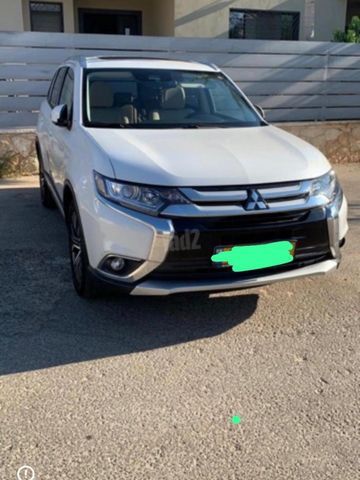 מיצובישי אאוטלנדר