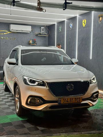 מודעת רכב אם ג'י EHS PHEV