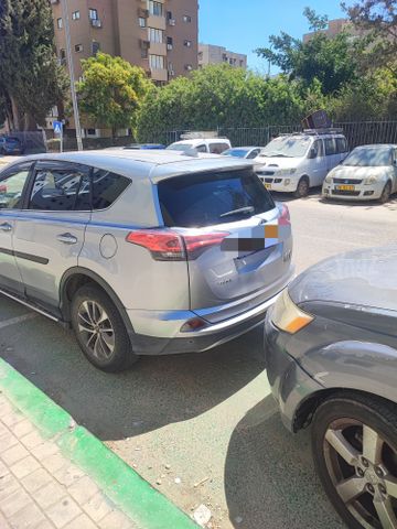 טויוטה RAV4