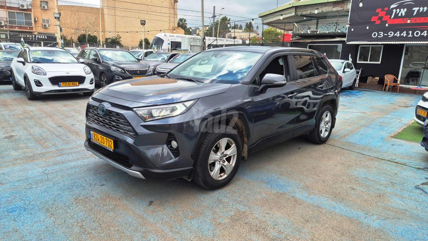 טויוטה RAV4