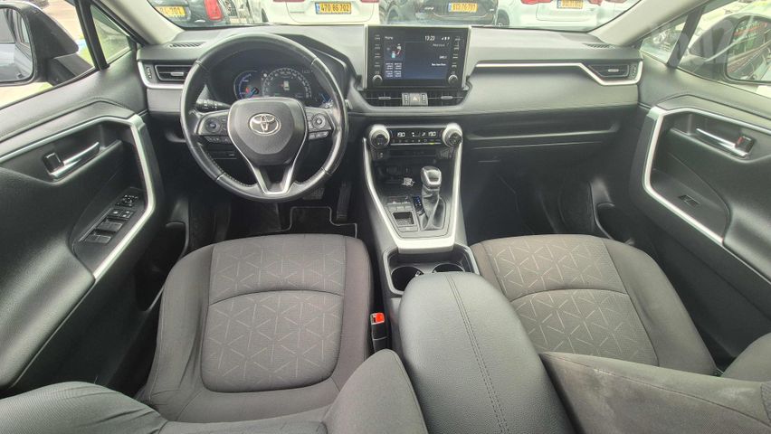 טויוטה RAV4
