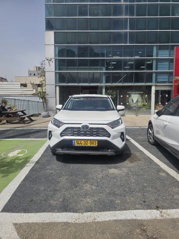 טויוטה RAV4