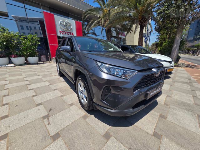 טויוטה RAV4