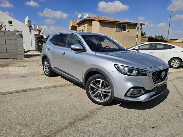 מודעת רכב אם ג'י EHS PHEV