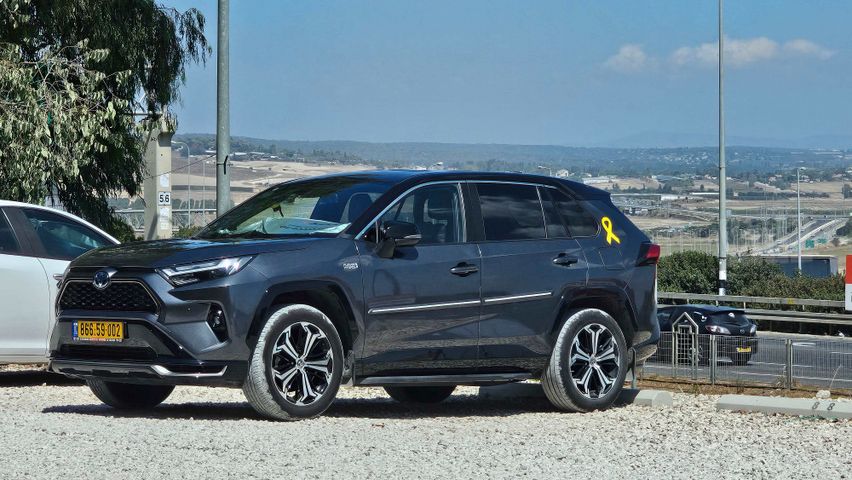 מודעת רכב טויוטה RAV4
