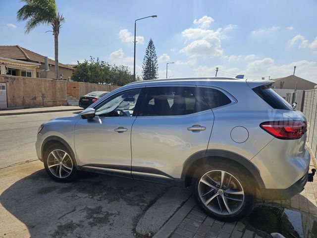 אם ג'י EHS PHEV