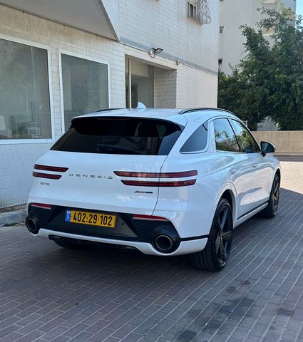 ג'נסיס GV70