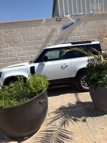 לנד רובר דיפנדר