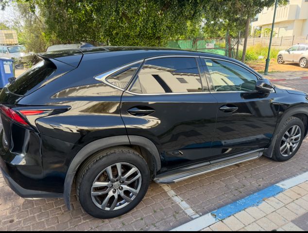לקסוס NX