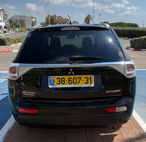 מודעת רכב מיצובישי אאוטלנדר 2