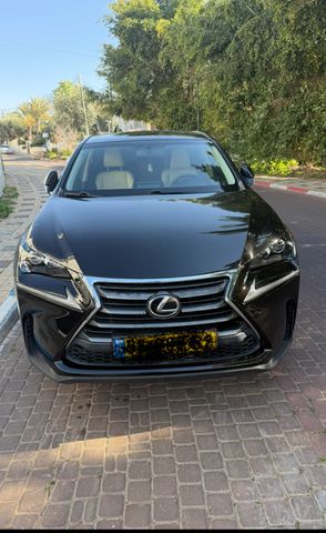לקסוס NX