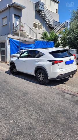 לקסוס NX