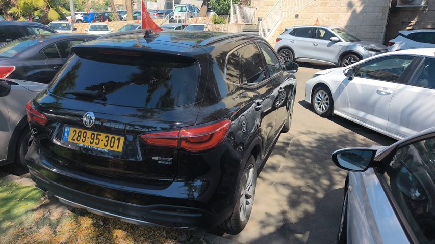 אם ג'י EHS PHEV