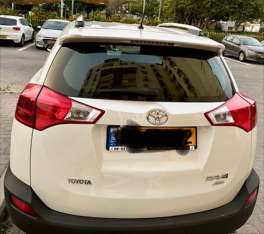 טויוטה RAV4