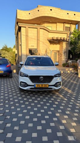 אם ג'י EHS PHEV