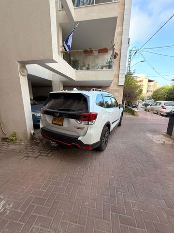 סובארו פורסטר
