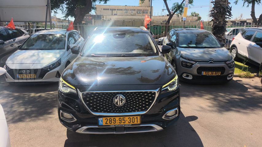 מודעת רכב אם ג'י EHS PHEV