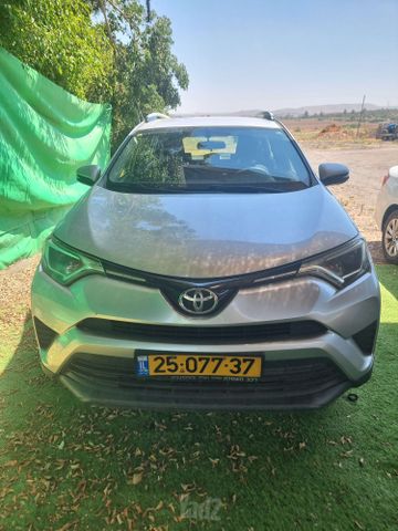 מודעת רכב טויוטה RAV4