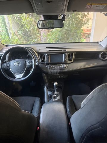 טויוטה RAV4