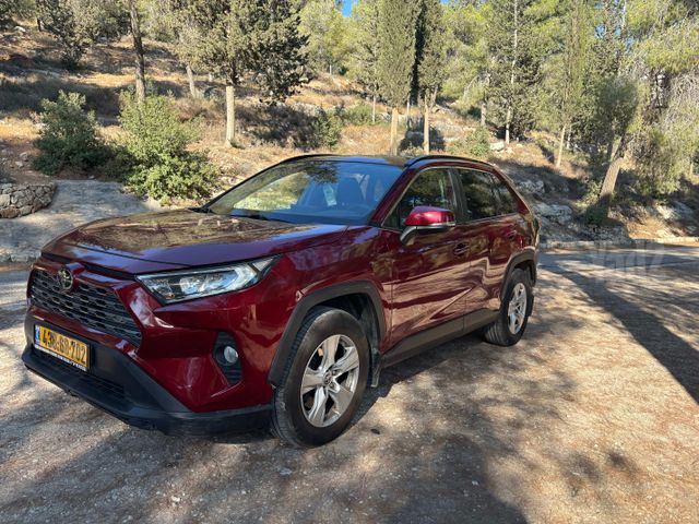 טויוטה RAV4