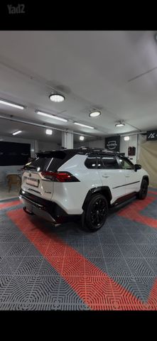 טויוטה RAV4