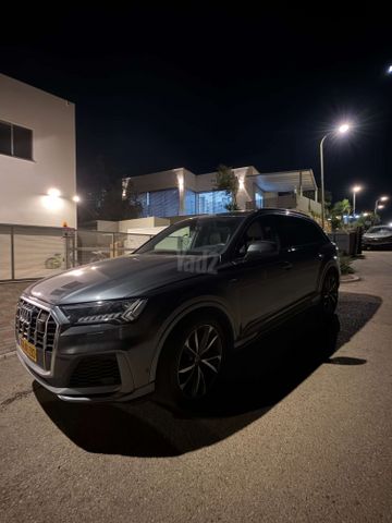 מודעת רכב אאודי Q7